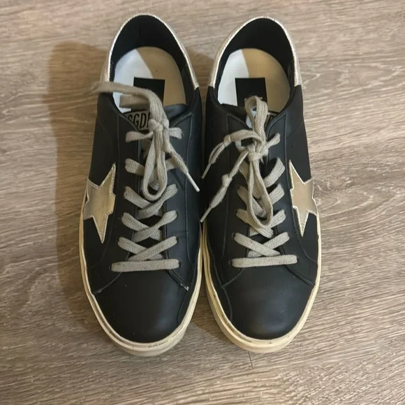 GOLDEN GOOSE SNEAKERS - Picture 1 of 7
